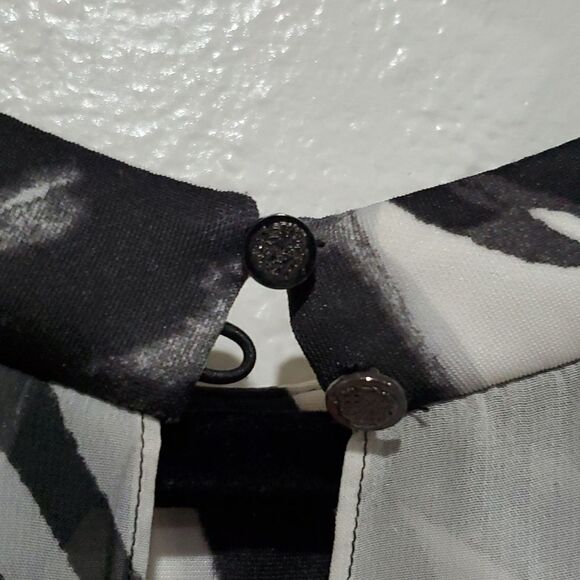 Vince Camuto Black & White Floral Dress with Sheer Sheath Overlay Size 12 - Picture 6 of 16